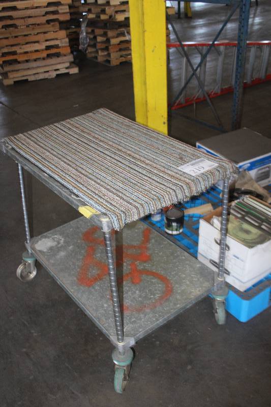 lot 219 image: 4-Wheel 2-Shelf Utility Cart