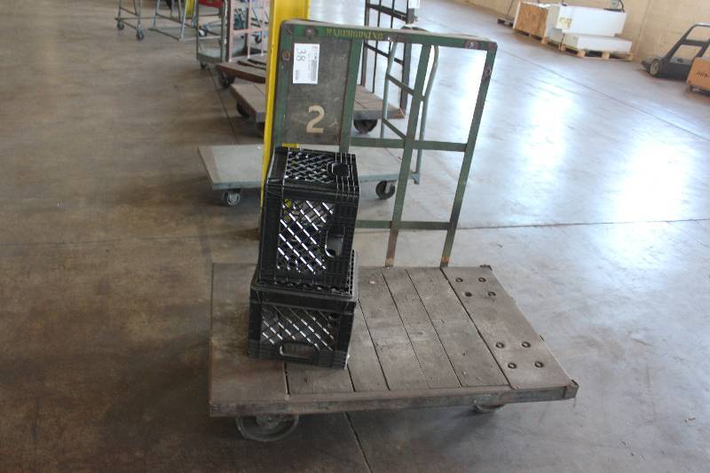 lot 38 image: 4-Wheel Dolly