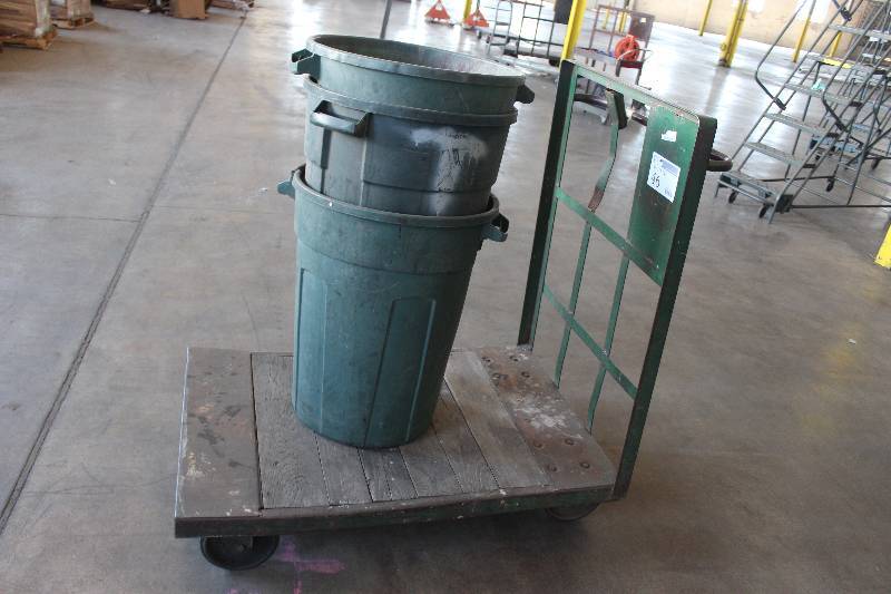 lot 46 image: 4-Wheel Dolly
