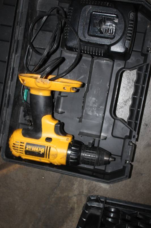 lot 64 image: Lot of (7) Cordless Power Tools Including 3) DeWalt Drills AND 2) DeWalt Chargers AND 1) Ryobi Charger AND 1) Makita Charger