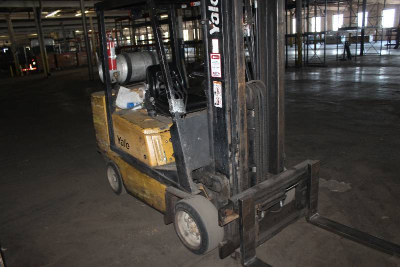 lot 1 image: Yale Forklift