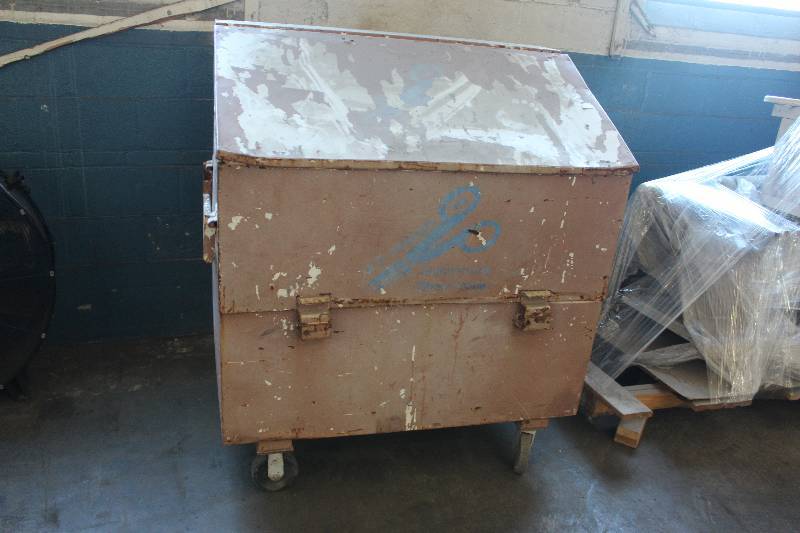 lot 88 image: Dumpster
