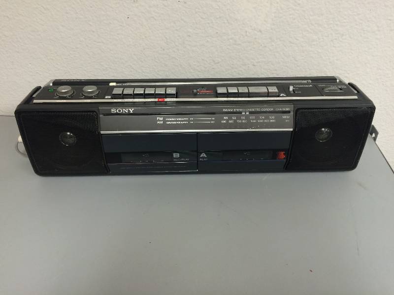 lot 21 image: Sony Cassette-Corder and More