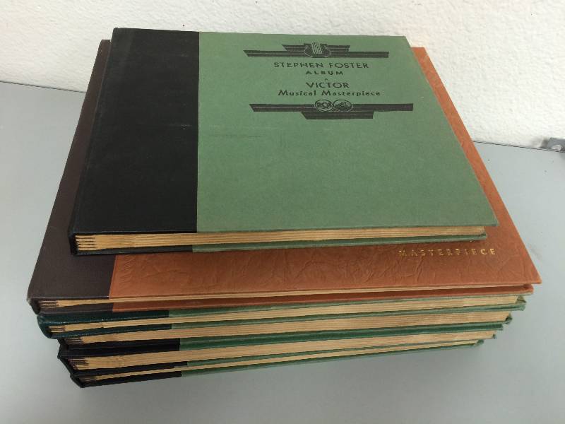 lot 29 image: Victor Musical Masterpiece Albums