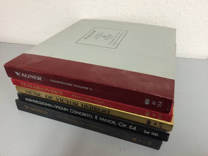 lot 30 image: Vintage Columbia Masterworks Albums