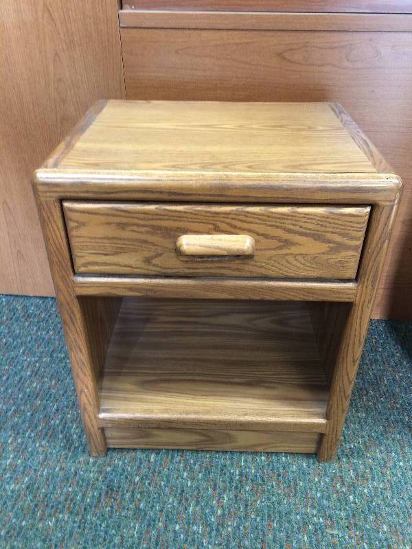 lot 33 image: Night Stand