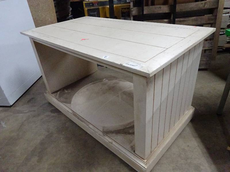 Retail Table