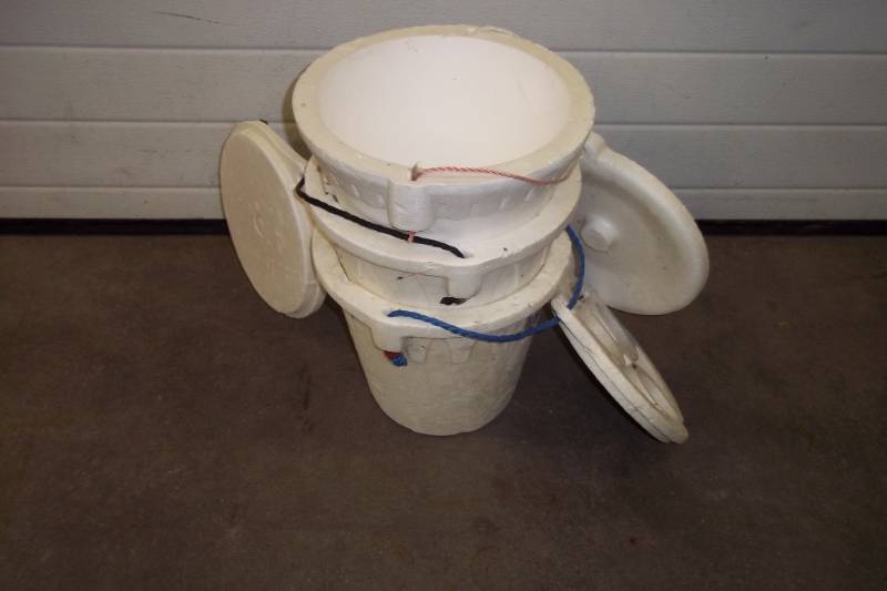 lot 40 image: 3 minnow buckets