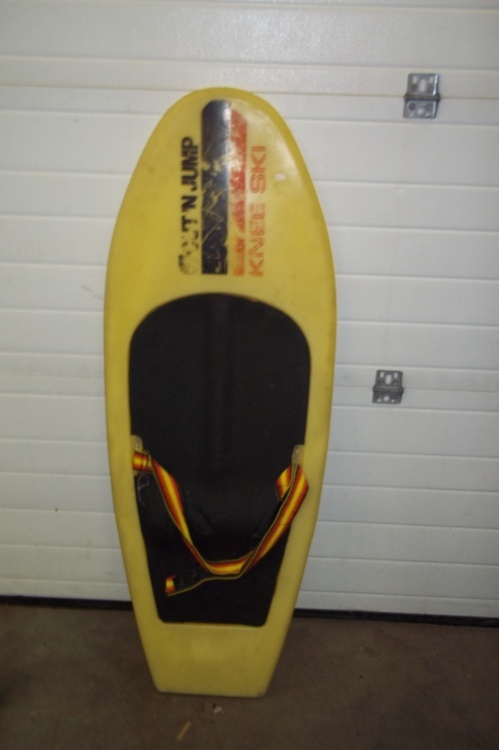 lot 67 image: Knee Board Yellow