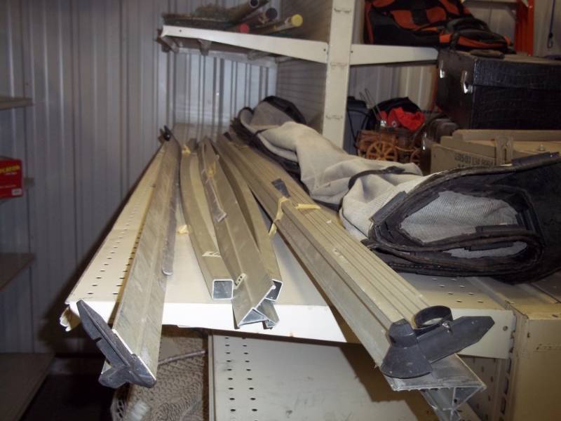 lot 71 image: Truck box cover for a Ford Ranger