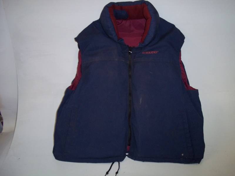 lot 75 image: Life Jacket Vest XL
