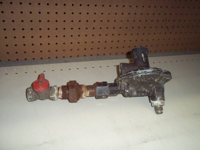 lot 104 image: Propane Regulator with Valve
