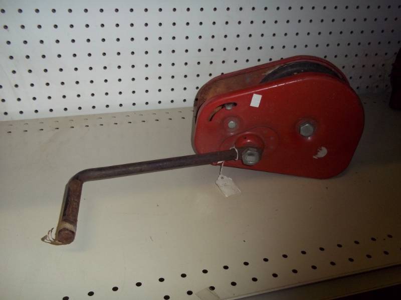 lot 107 image: Winch