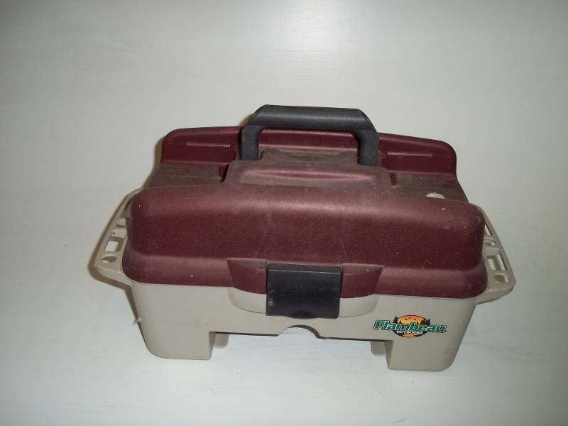 lot 125 image: Tackle Box Maroon