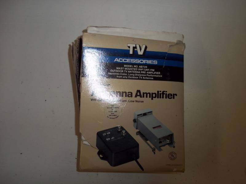 lot 142 image: Outdoor Antenna Amplifier