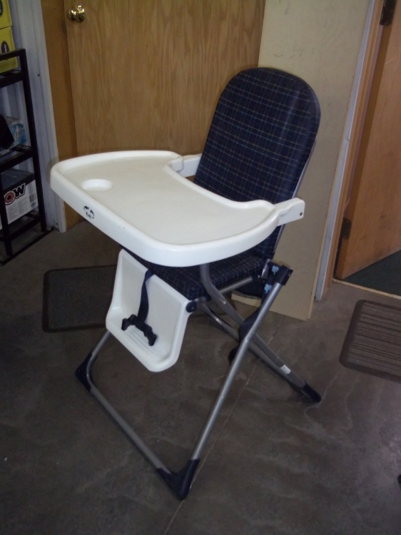 lot 185 image: Highchair