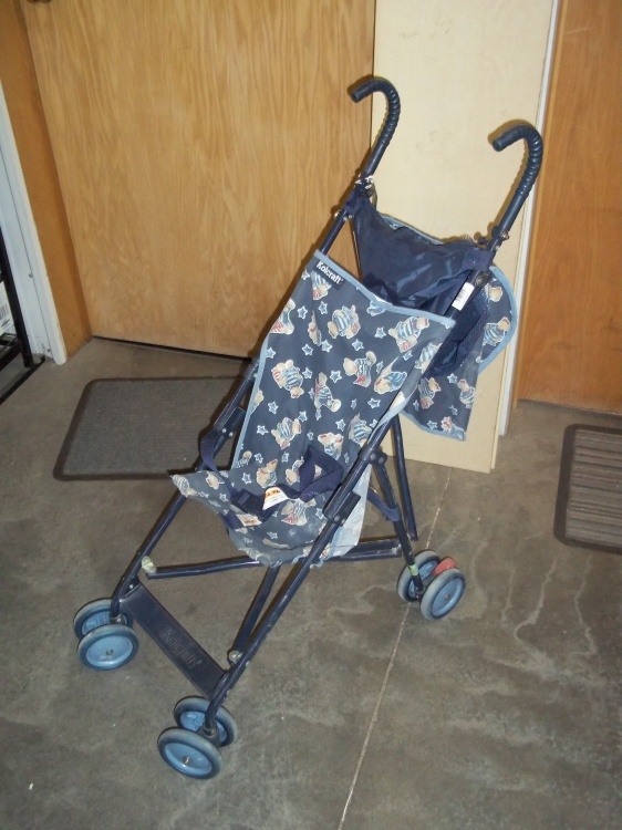 lot 191 image: Folding Stroller