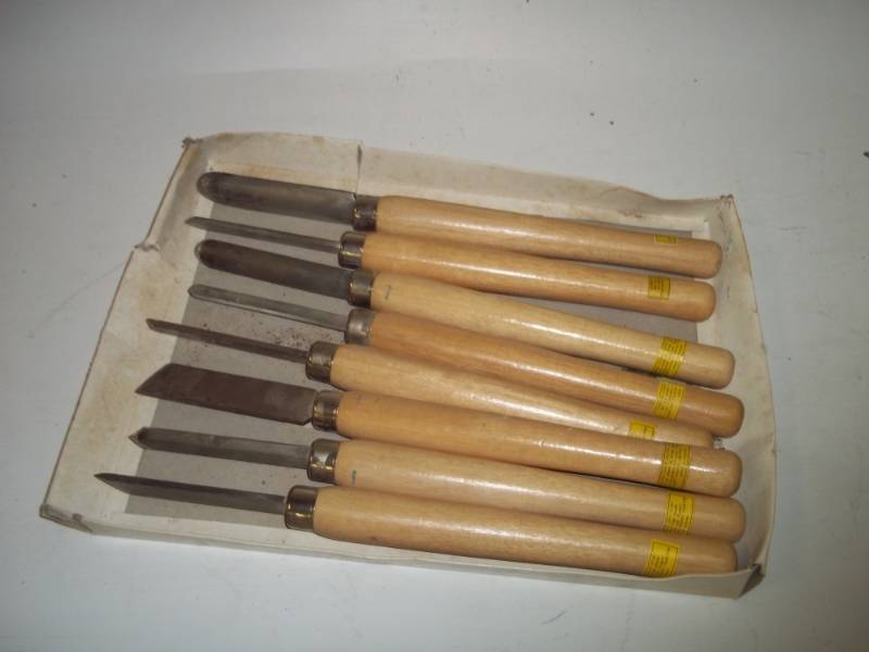 lot 208 image: Lathe Chisels