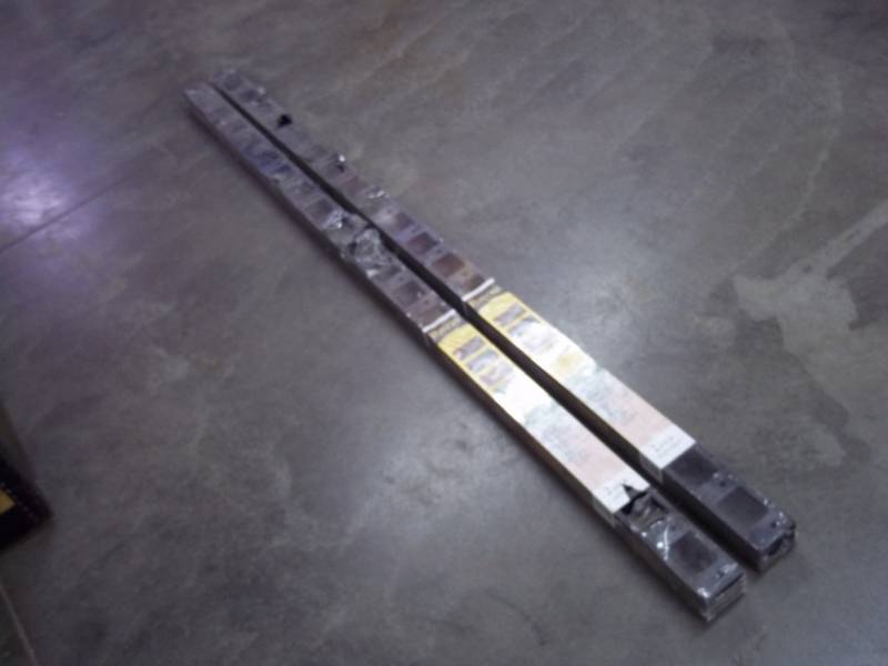 lot 210 image: 4 pieces of new Landscape edging