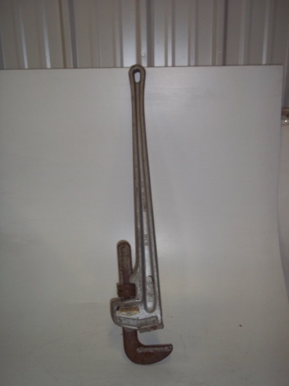 lot 214 image: Aluminum Pipe Wrench #836