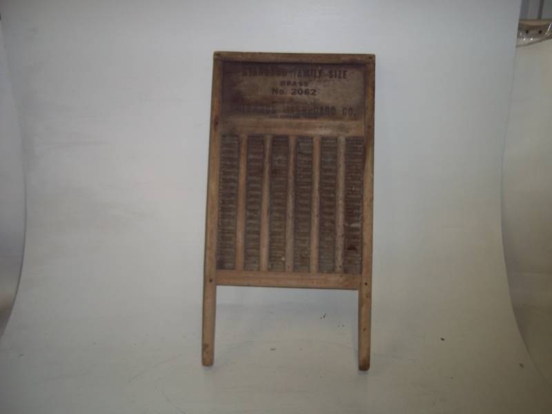lot 217 image: Vintage Wash Board