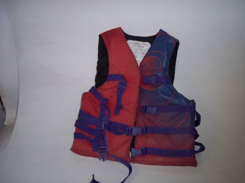 lot 226 image: Life Jacket Adult Universal