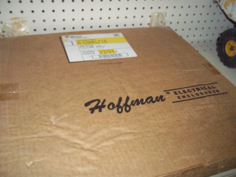 lot 260 image: New Folding Shelf 18 x 18
