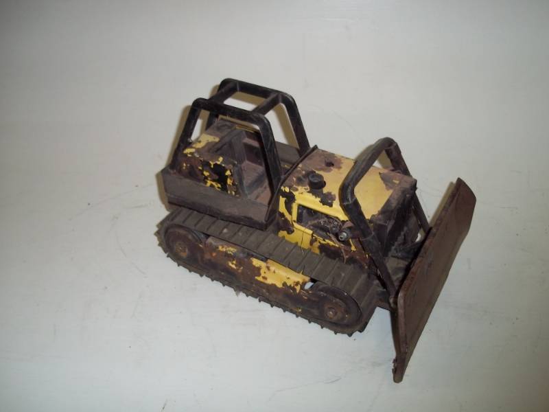lot 269 image: Toy Bulldozer