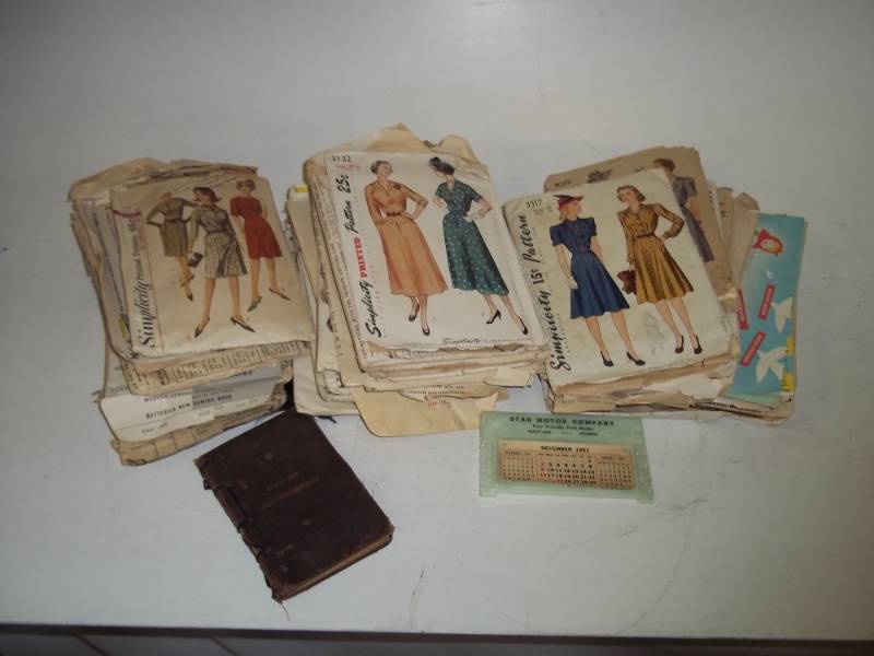 lot 288 image: Lot of Vintage Patterns