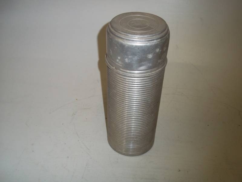 lot 298 image: Vintage Thermos