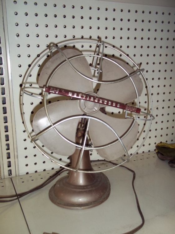 lot 306 image: Vintage Fan