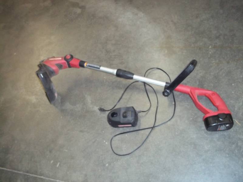 lot 324 image: 12 Craftsman Cordless weed trimmer