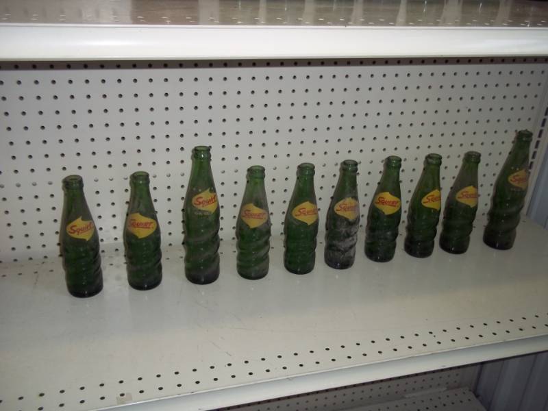lot 326 image: 10 Vintage Squirt Bottles