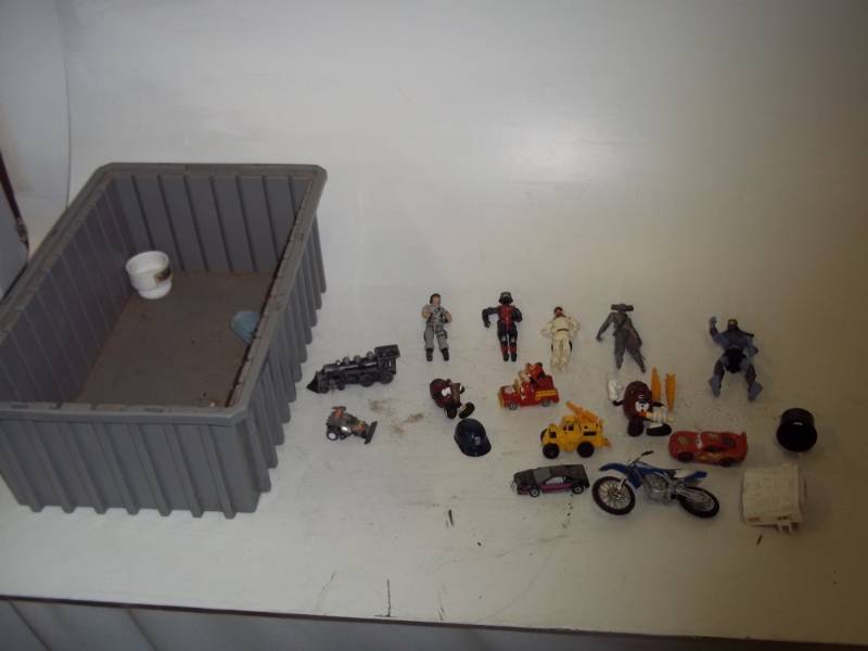 lot 336 image: Toy Cars and Figures with box