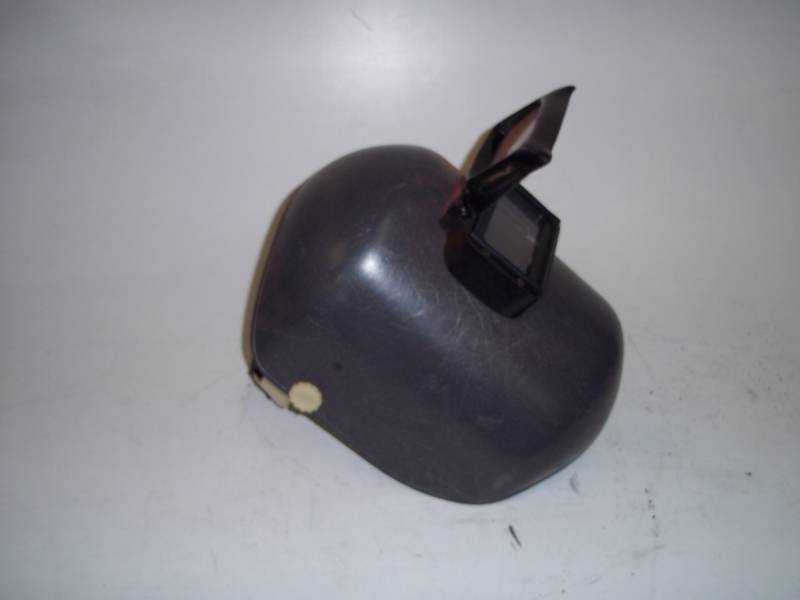 lot 339 image: Welding Helmet with flip up shield