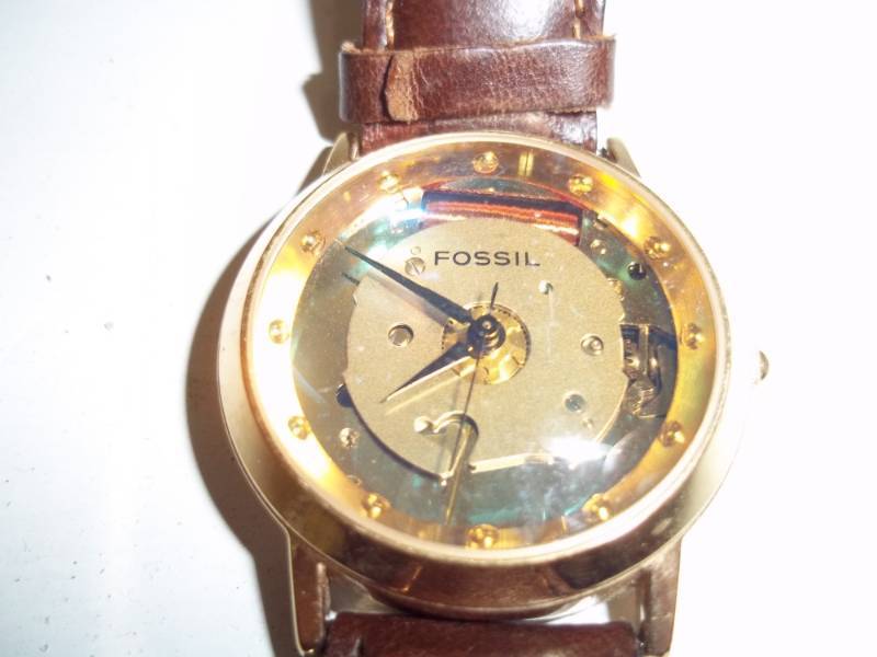 lot 346 image: Fossil Watch