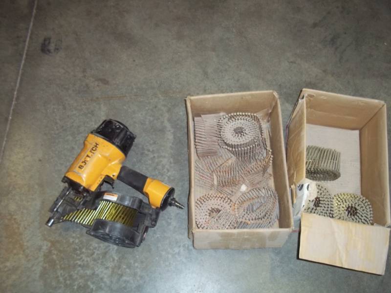 lot 376 image: Bostich Coil Framing Nailer with Nails
