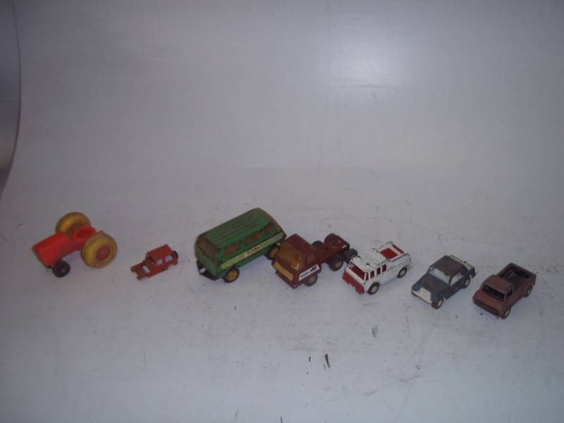lot 388 image: Vintage Toys including Tonka