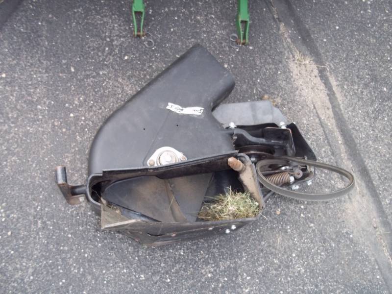 lot 394 image: Bagger Fan for a John Deere 318 Mower