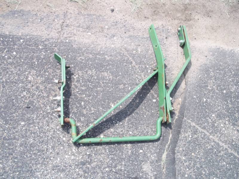 lot 396 image: Thatcher Bracket for a John Deere 318 Mower
