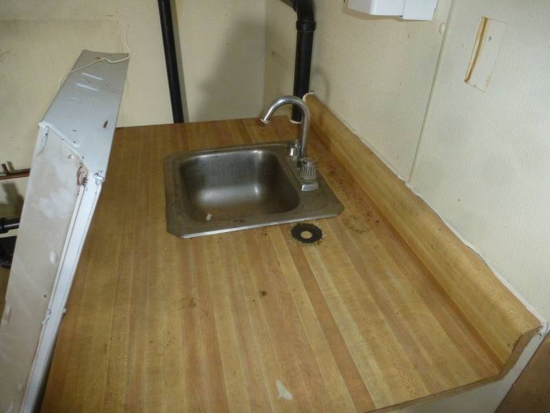 lot 16 image: State Water Heater, Wash Sinks