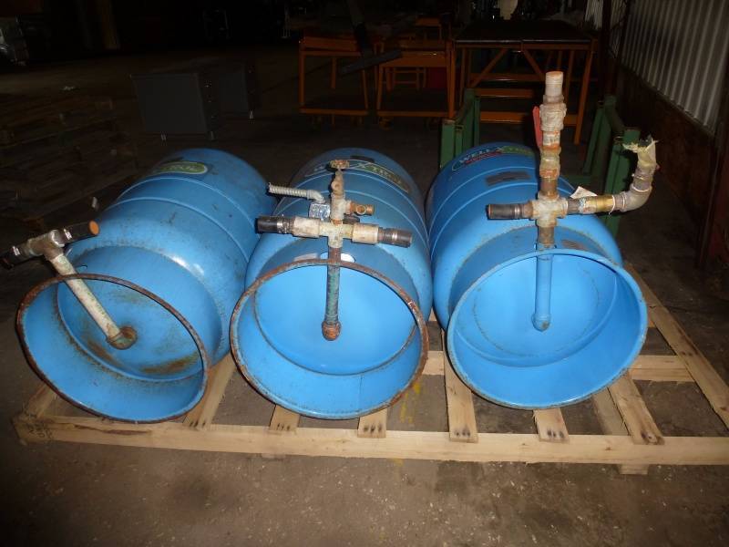 lot 54 image: Well X Trol Pressure Tanks