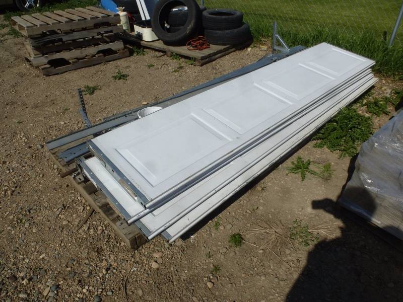 lot 74 image: Garage Door