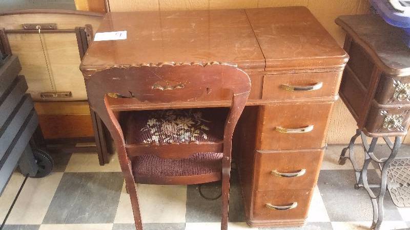 Mahogany Sewing Table