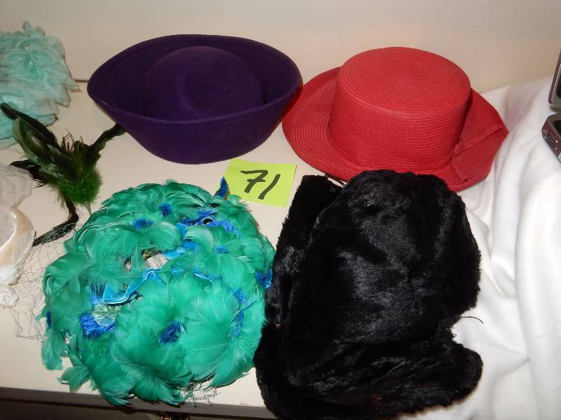 lot 71 image: Vintage Hats as pictured