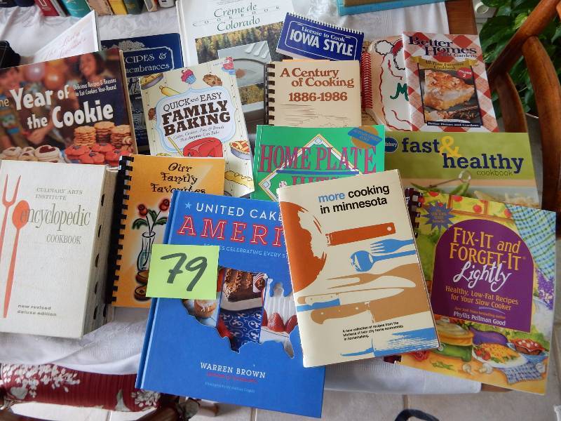 lot 79 image: Lot of cook Books.. See closeups