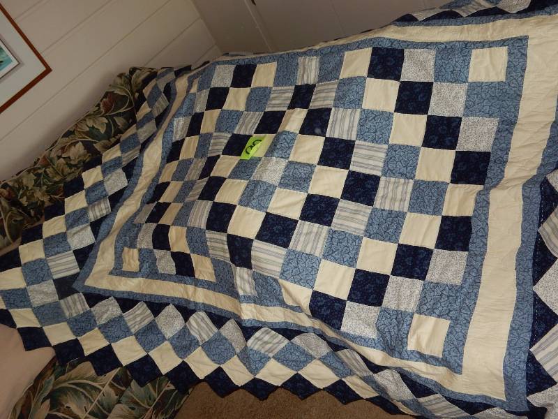 lot 90 image: Hand Madestitched.. Single Bed spread