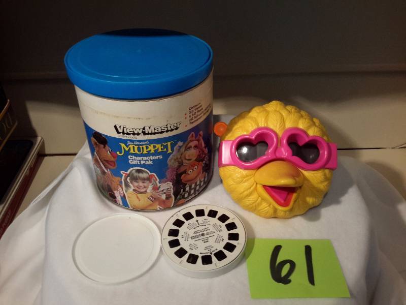 lot 61 image: MUPPET View Master and container of discs