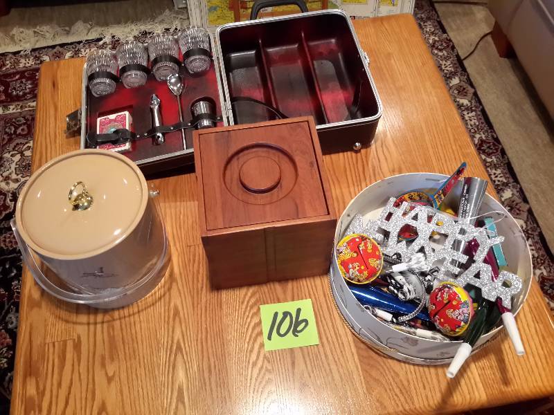 lot 106 image: Bar and Party set.. 2 ice buckets, vintage bar set, Party favors