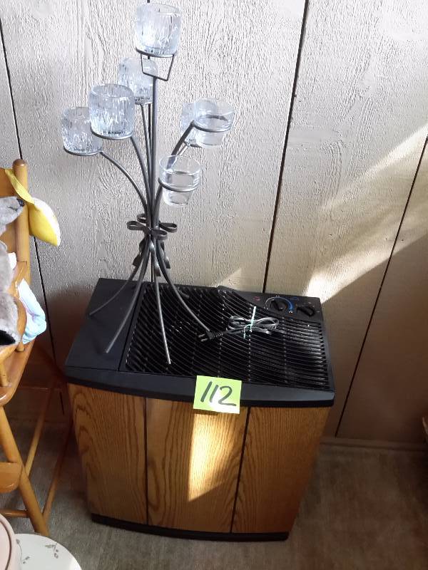lot 112 image: Votive Candle holder tree and Electric Humidifier